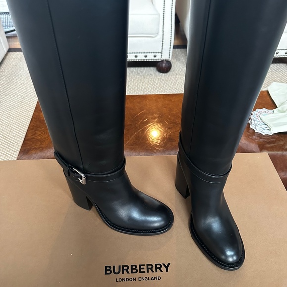 Burberry Emmett Boots - Picture 3 of 5